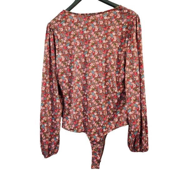 Daytrip‎ Floral Bodysuit  Size L  Pink Snap - Picture 4 of 15